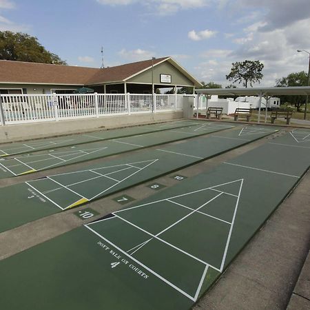 Clerbrook Golf & Rv Resort Caravan Park Clermont Exteriör bild